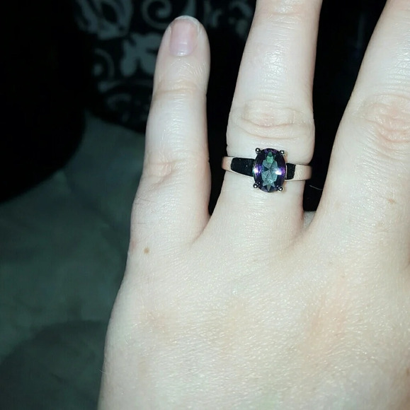Jewelry - Mystic topaz Rainbow size 8 ring